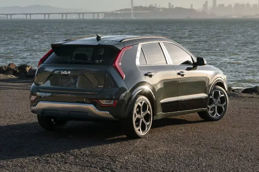 car-0279d8c478d4e03bd1ddb357aedc5590496cac61.webp